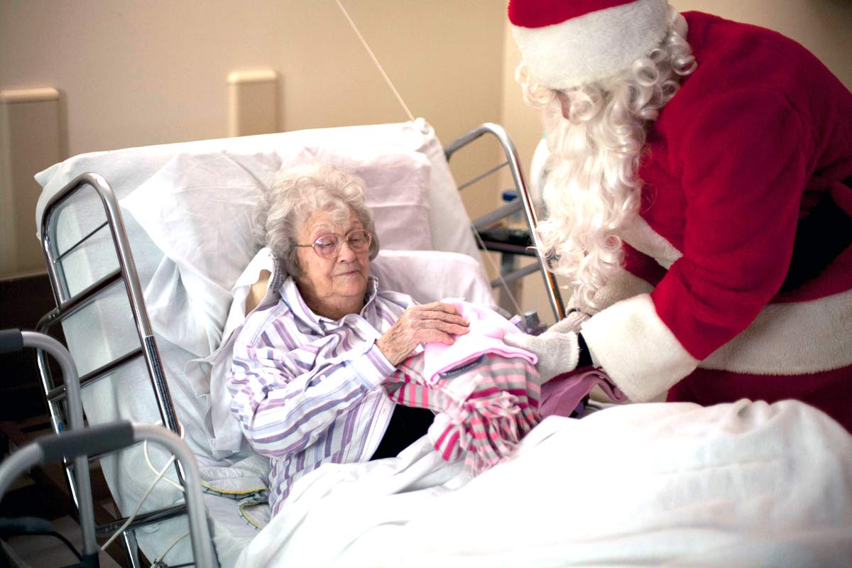 Be a Santa to a Senior: Home Instead, Adult Protective Services asking for  gifts for overlooked senior citizens